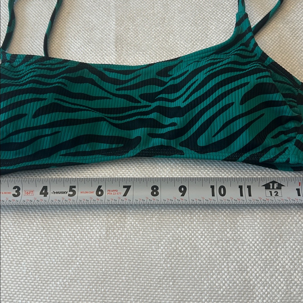 Xhilaration Ribbed Bikini Top in an Emerald Green and Black Zebra Print Size L - Picture 6 of 8